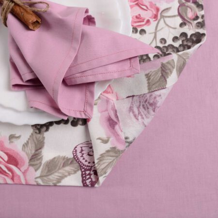 близък детайл показващ завършване на ъгъл и обратна страна на комплект за маса в цвят пепел от рози