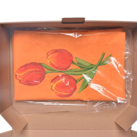 Ръчно рисуван оранжев тишлайфер в опаковка