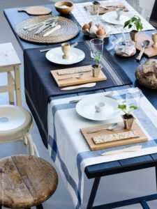 комбинация от кърпи и подложки за хранене