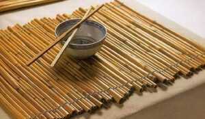 бамбукова азиатска подложка за хранене