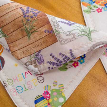 две страни на трапецовидна подложка за сервиране