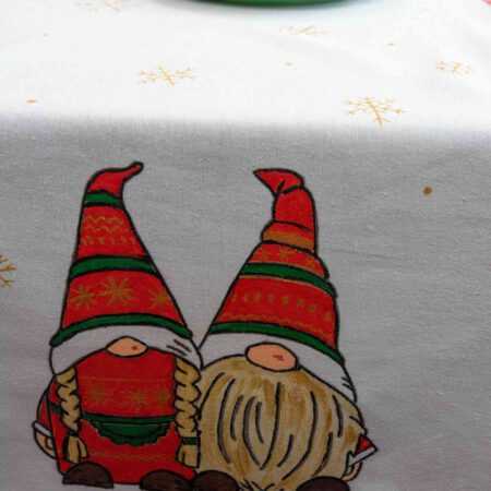 Коледен рънър (тишлайфер) с гномове и златни звезди