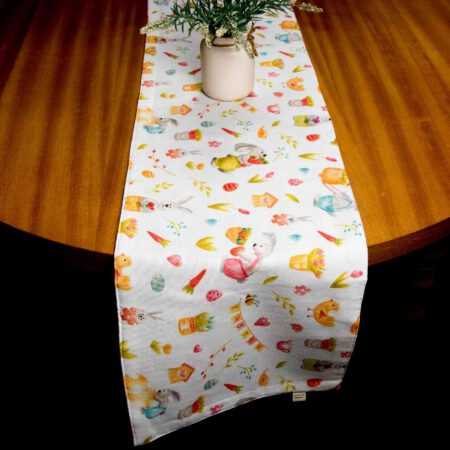 Великденски рънър за маса с весели мотиви