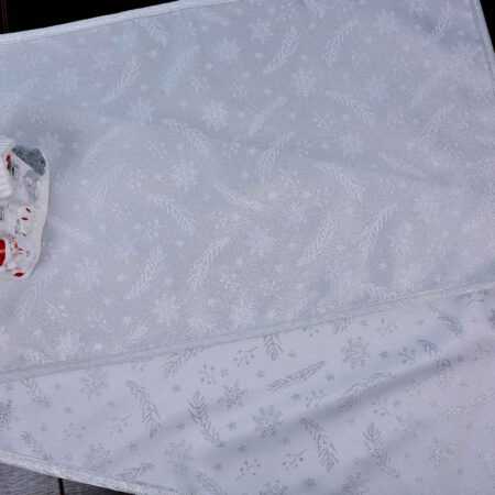 Две лица на сребрист тишлайфер за Коледа и Нова година