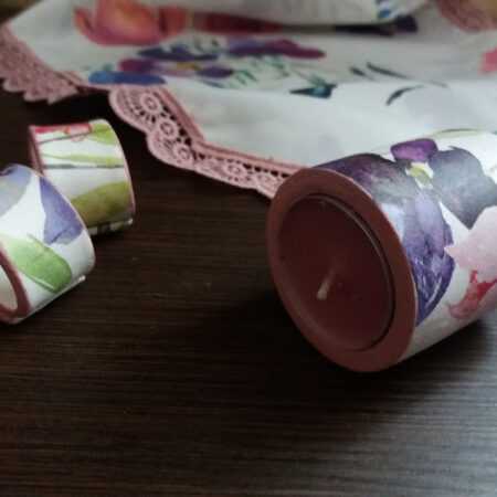 Свещник за чаена свещ с акварелни цветя