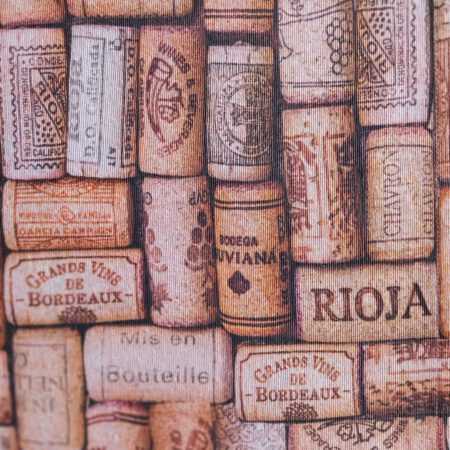 разцветка на покривка за маса с коркови тапи