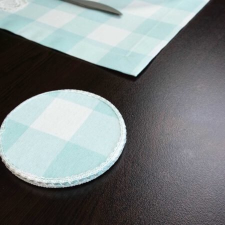 Карирана подложка за чаши